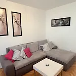 Andelina, Apartman *