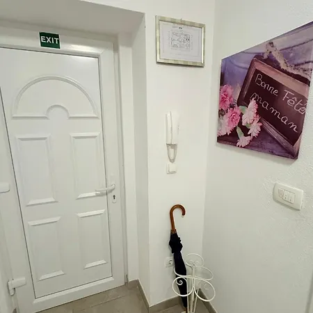 Andelina, Apartmán