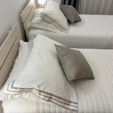 Andelina, Apartment Split