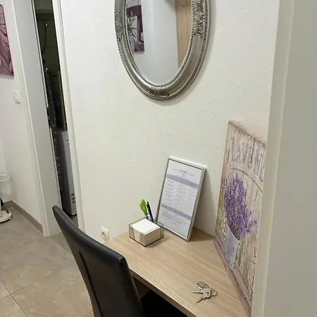 Andelina, سبليت