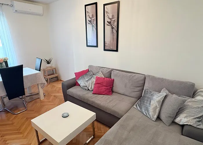 Andelina, Apartment *