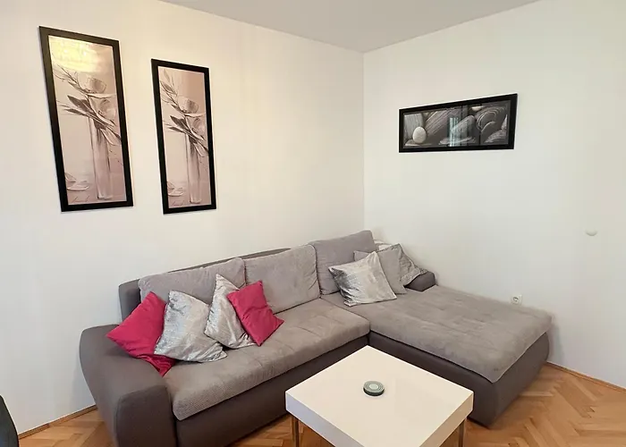 Andelina, Apartment *