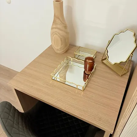 Andelina, Apartman